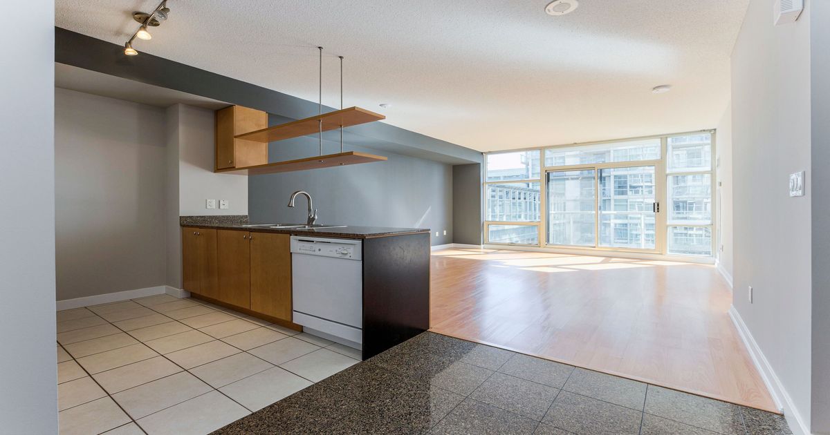 9 Spadina Avenue W Toronto
