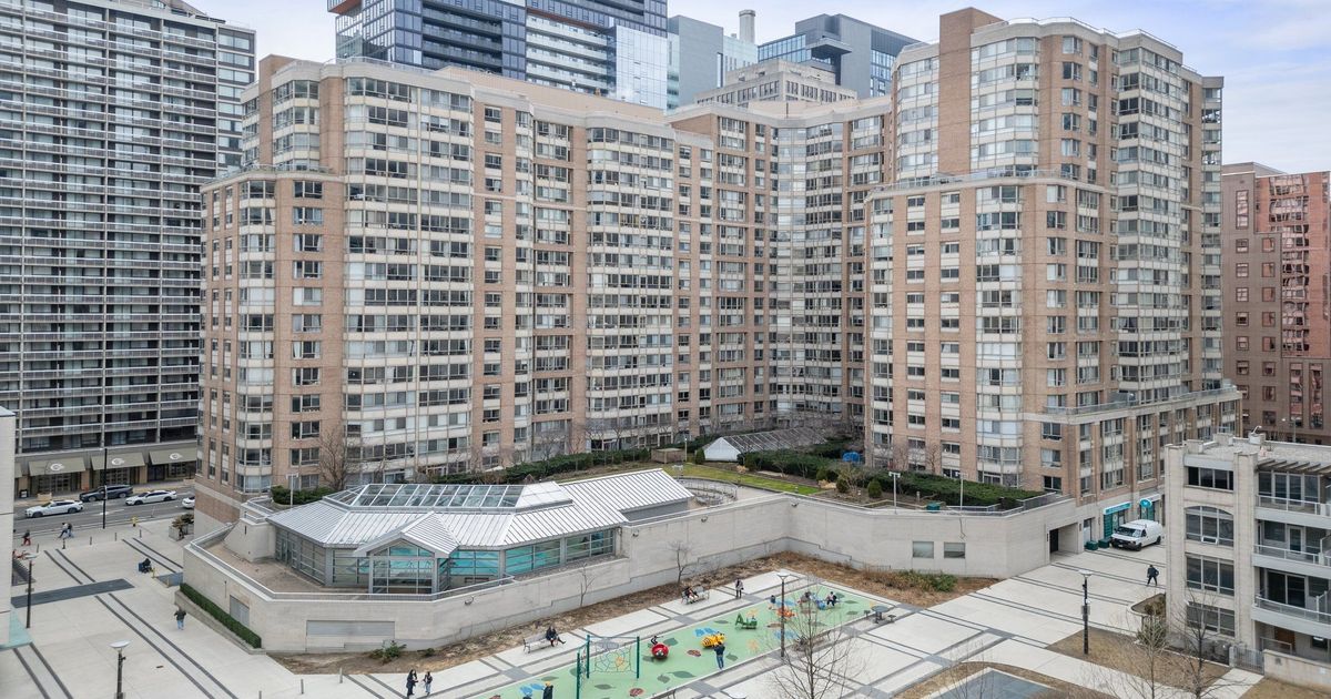 44 Gerrard Street W Toronto