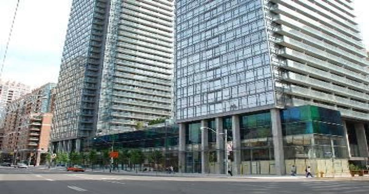 37 Grosvenor Street E Toronto