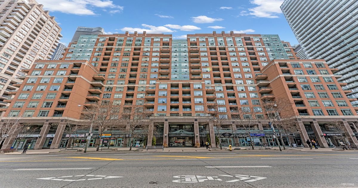 889 Bay Street Toronto