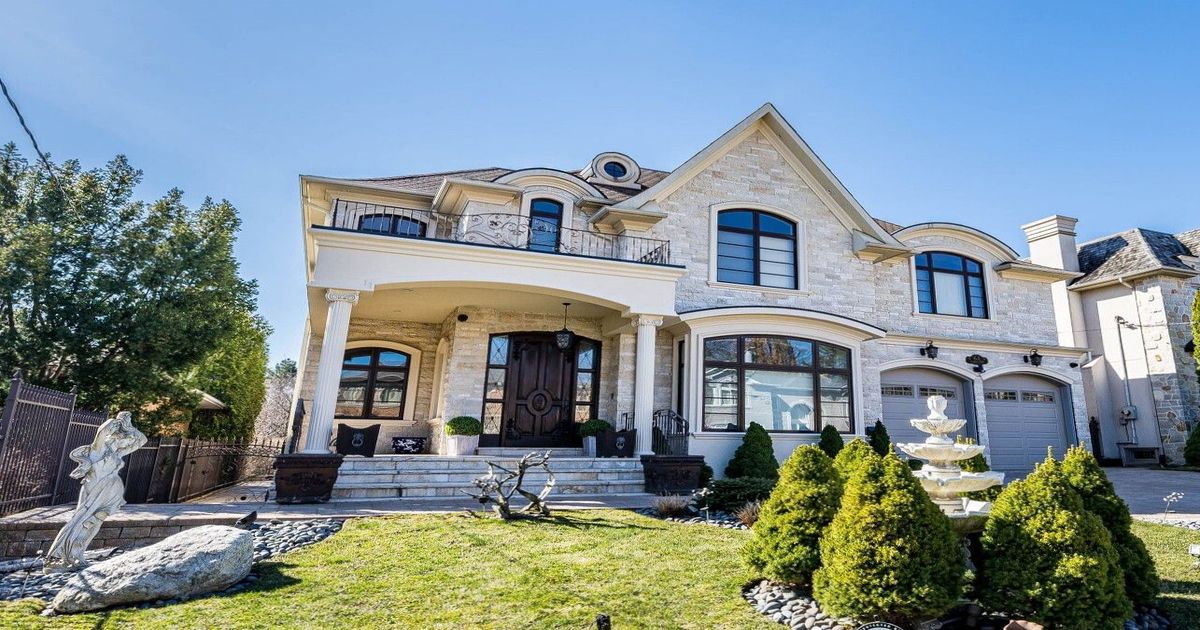 61 York Road Toronto