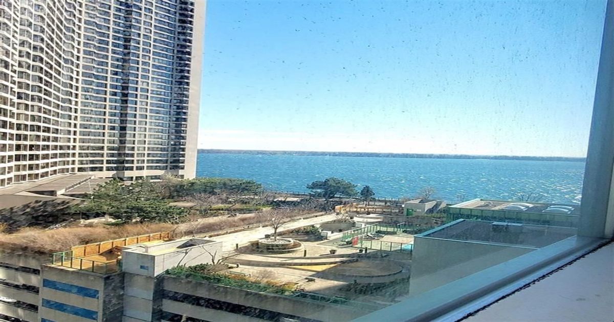 77 Harbour Square Toronto