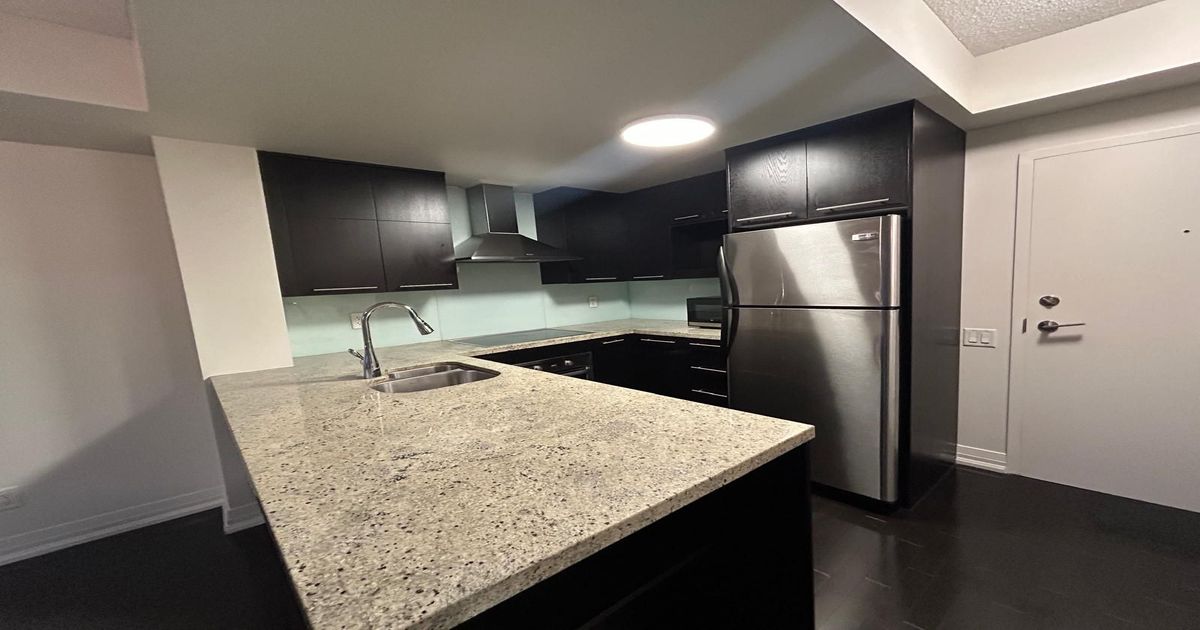 23 Carlton Street Toronto