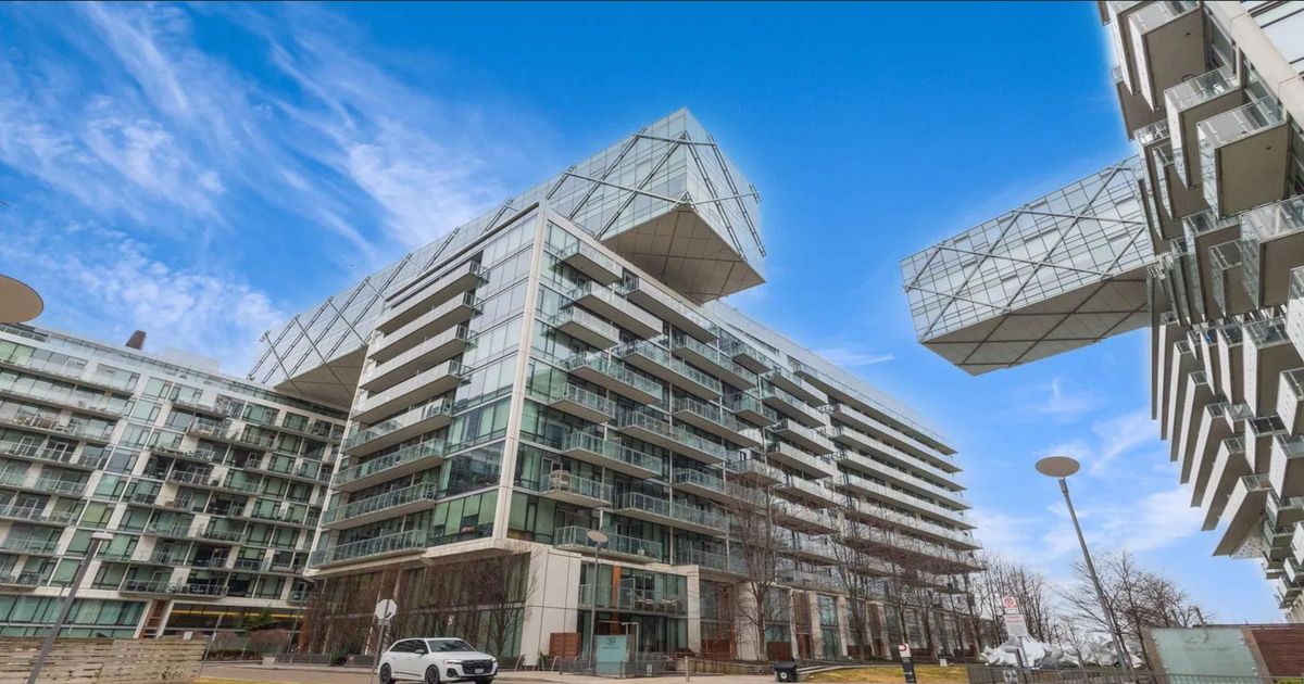 39 Queens Quay E Toronto