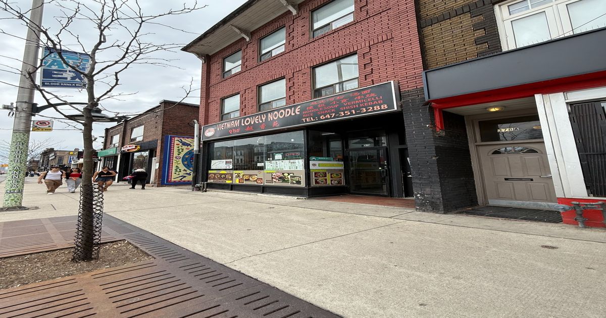 378 Bloor Street W Toronto