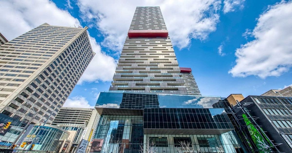 8 Eglinton Avenue E Toronto