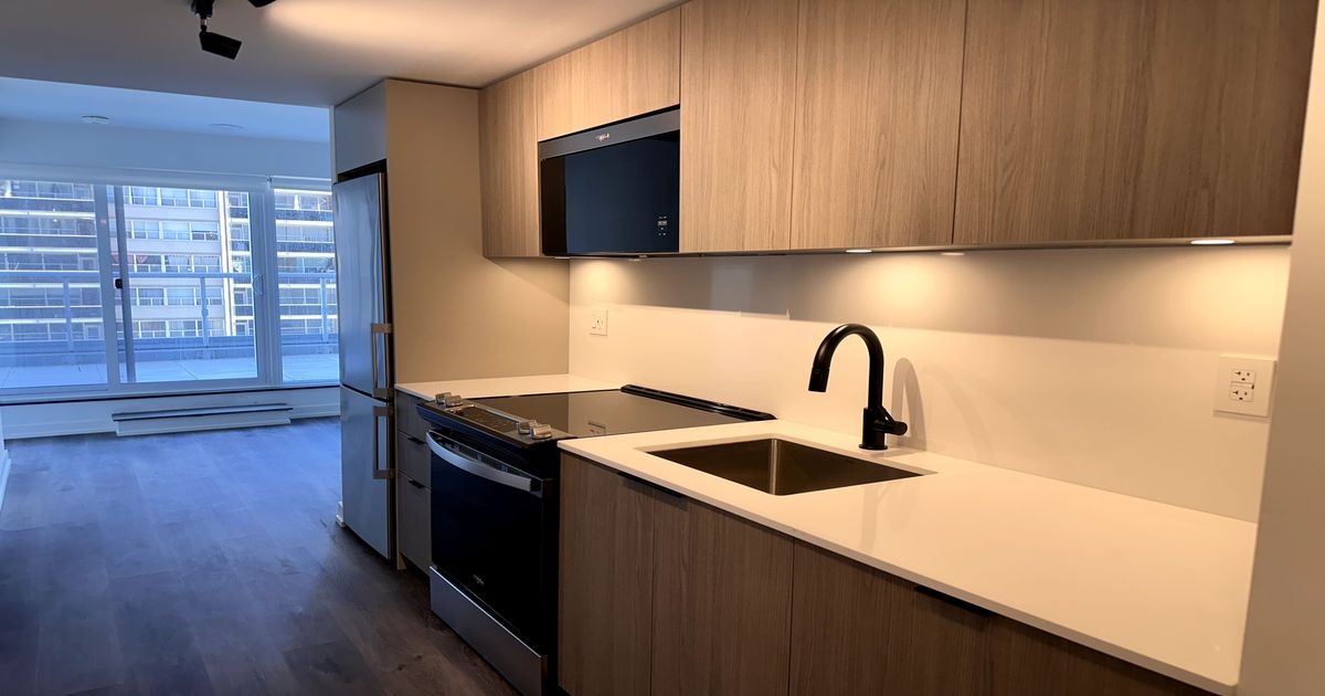 73 Broadway Avenue Toronto