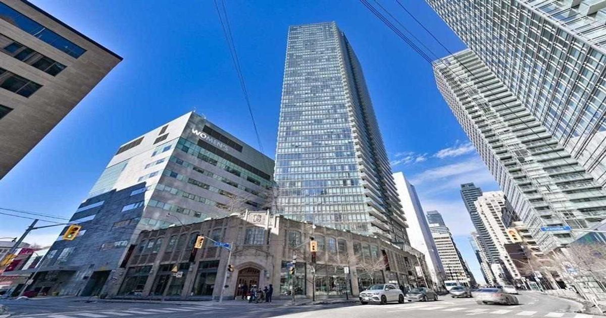 832 Bay Street Toronto