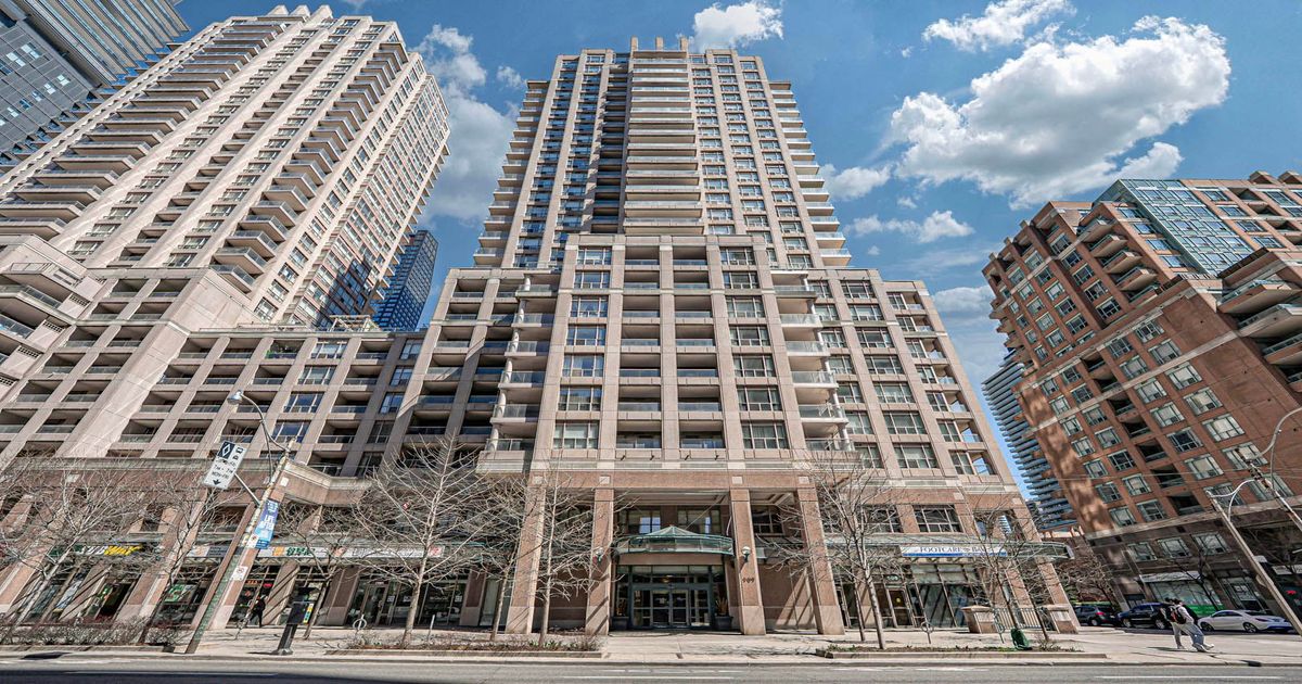 909 Bay Street Toronto