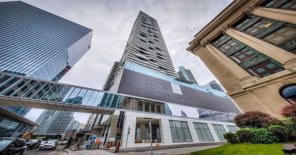 100 Harbour Street Toronto