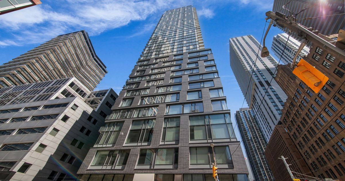 101 Peter Street Toronto