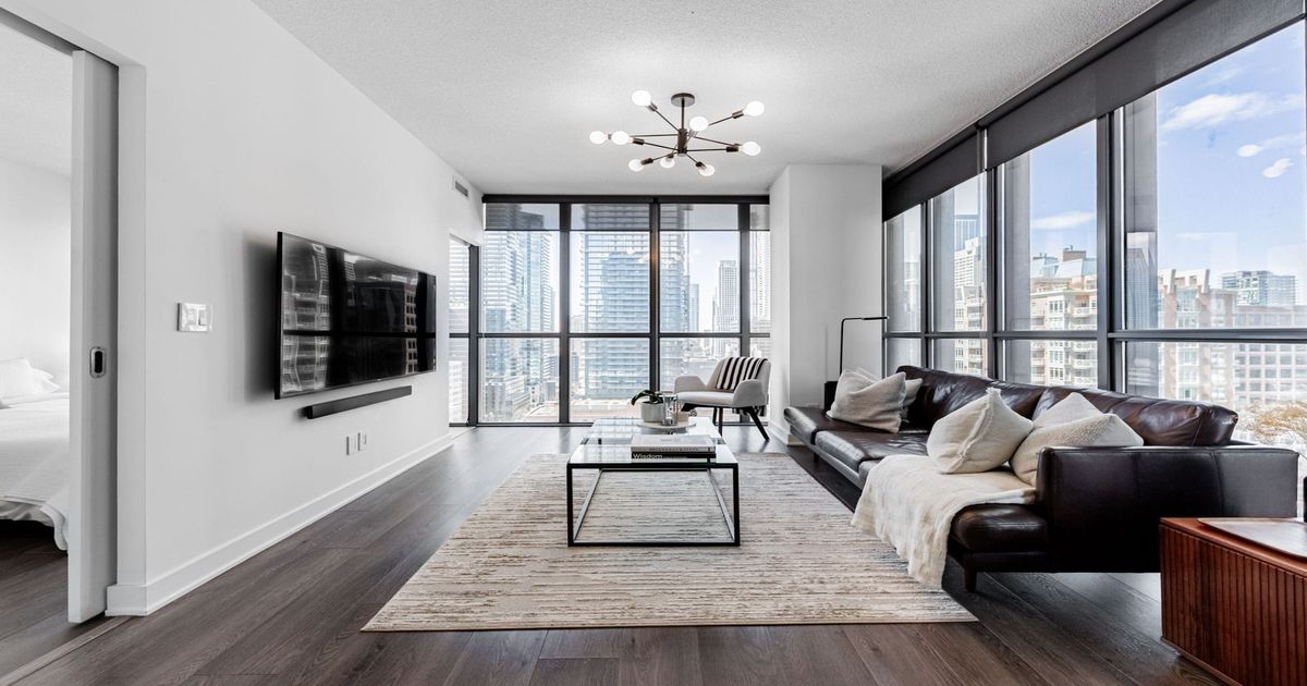 110 Charles Street E Toronto