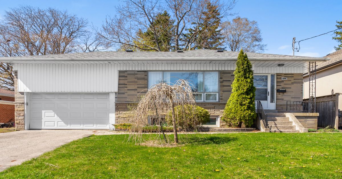 208 Park Home Avenue Toronto