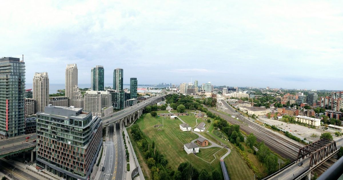 170 Fort York Boulevard Toronto