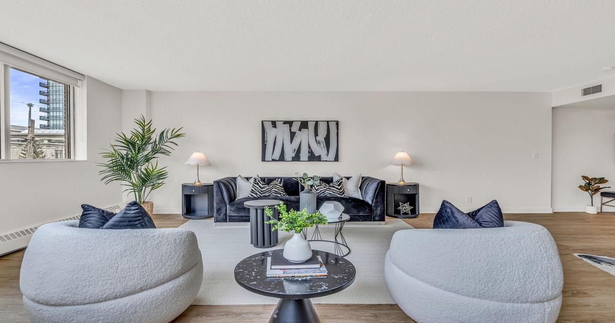 1 Duplex Avenue Toronto