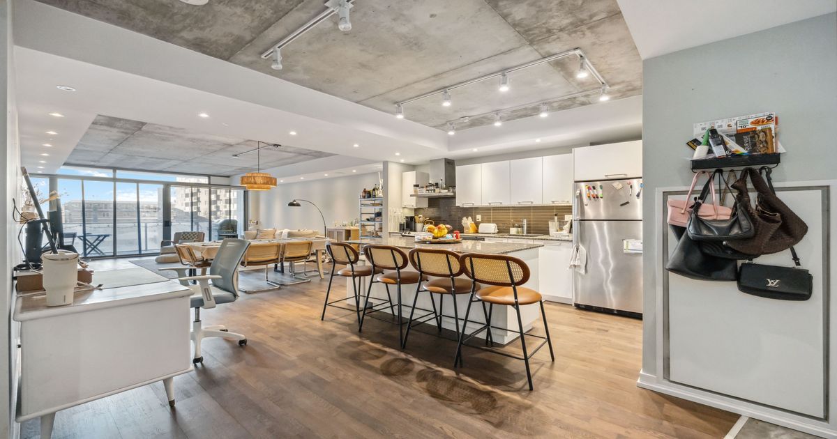 95 Bathurst Street Toronto