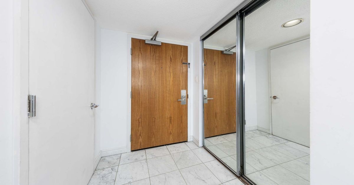 38 Elm Street Toronto