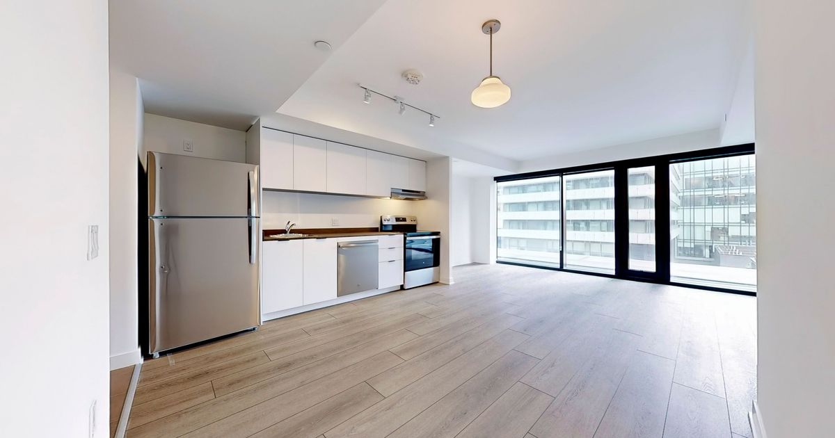 61 Charles Street E Toronto