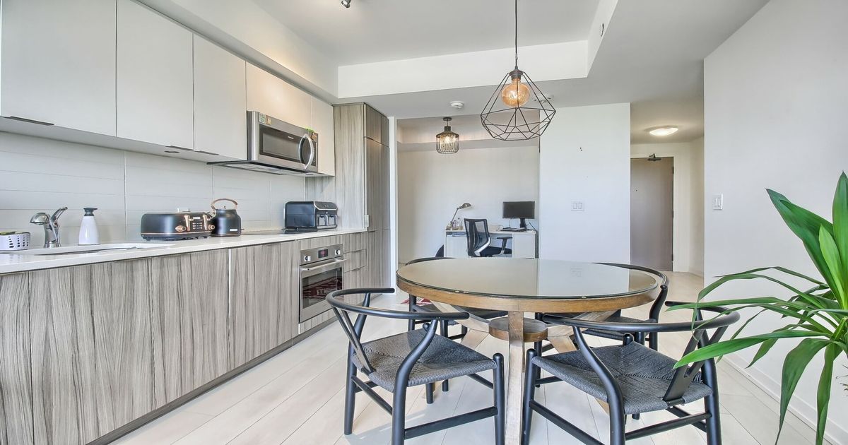 223 St Clair Avenue W Toronto