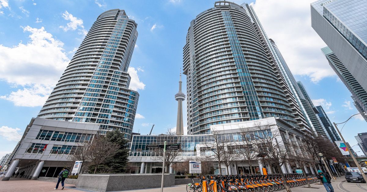 8 York Street Toronto