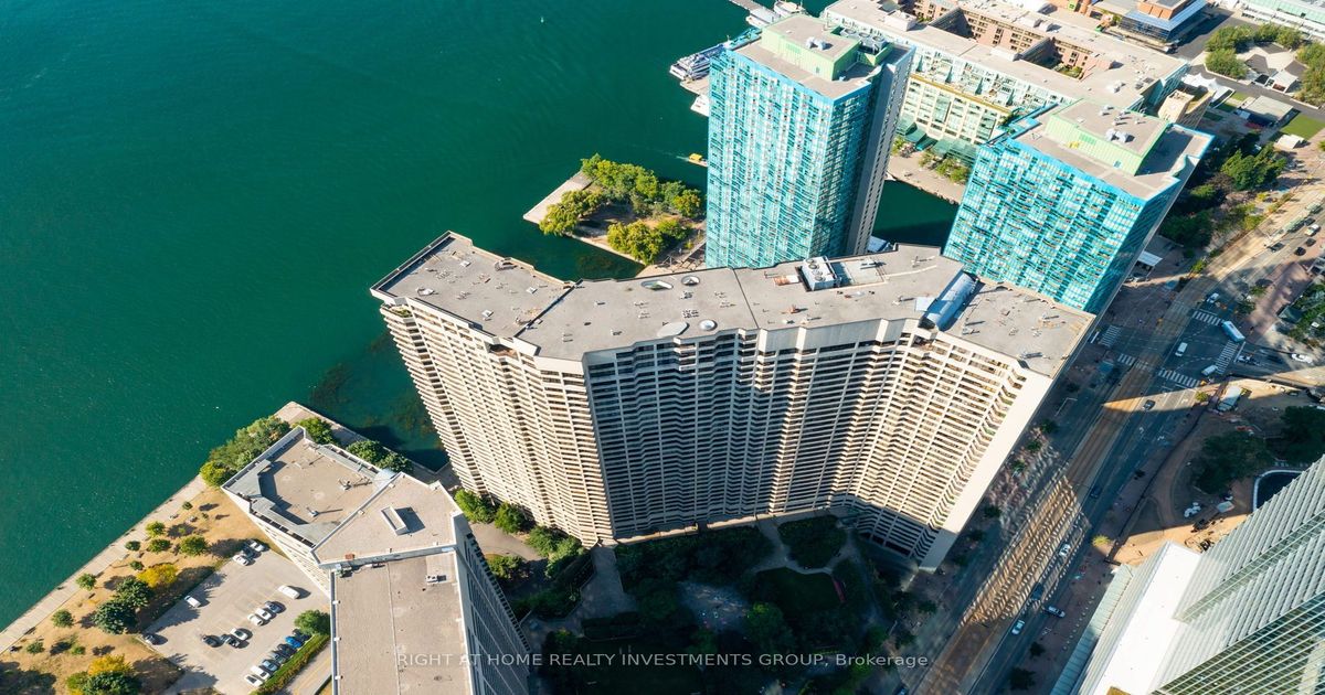 65 Harbour Square Toronto