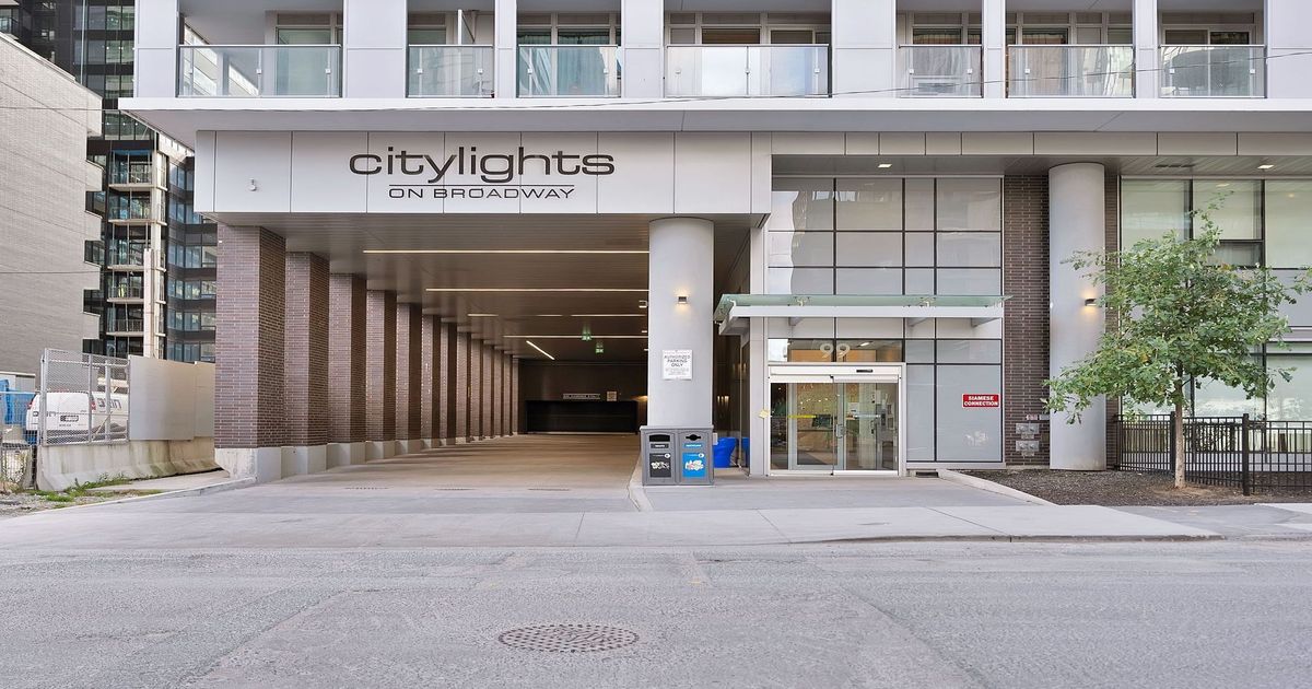 99 Broadway Avenue Toronto