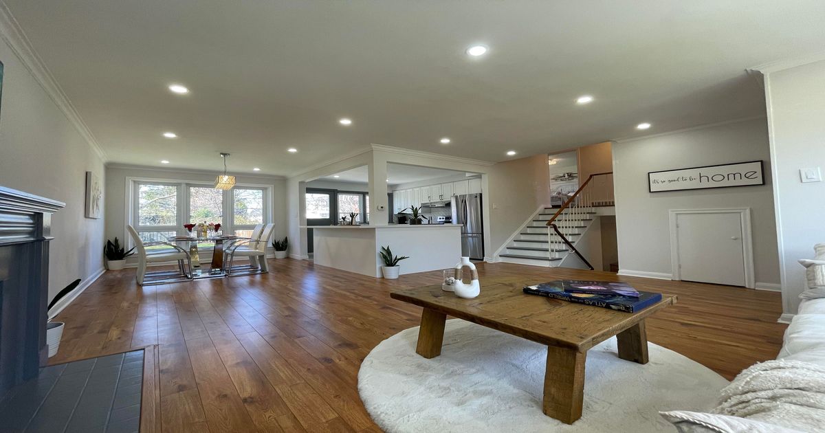 116 Betty Ann Drive Toronto