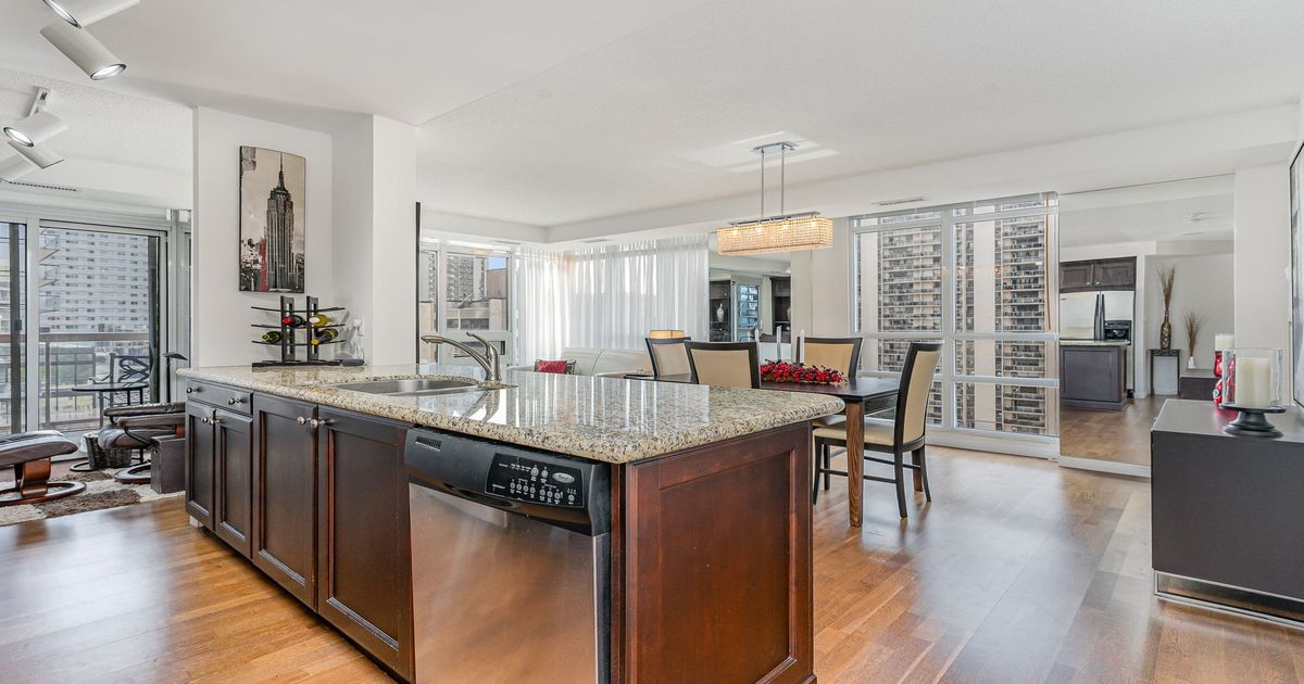 900 Mount Pleasant Road Toronto