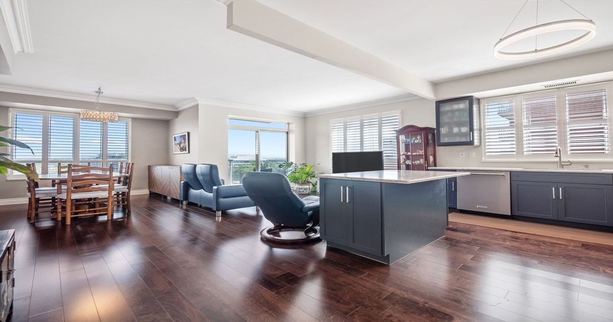 2 Clairtrell Road Toronto