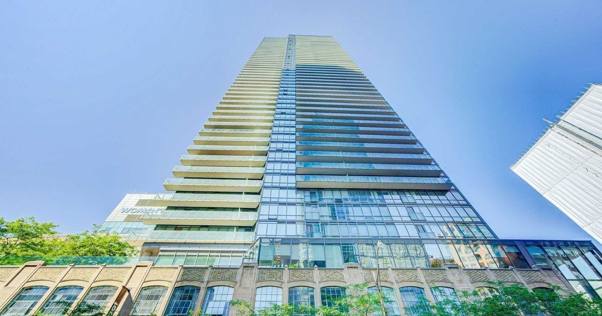 832 Bay Street Toronto