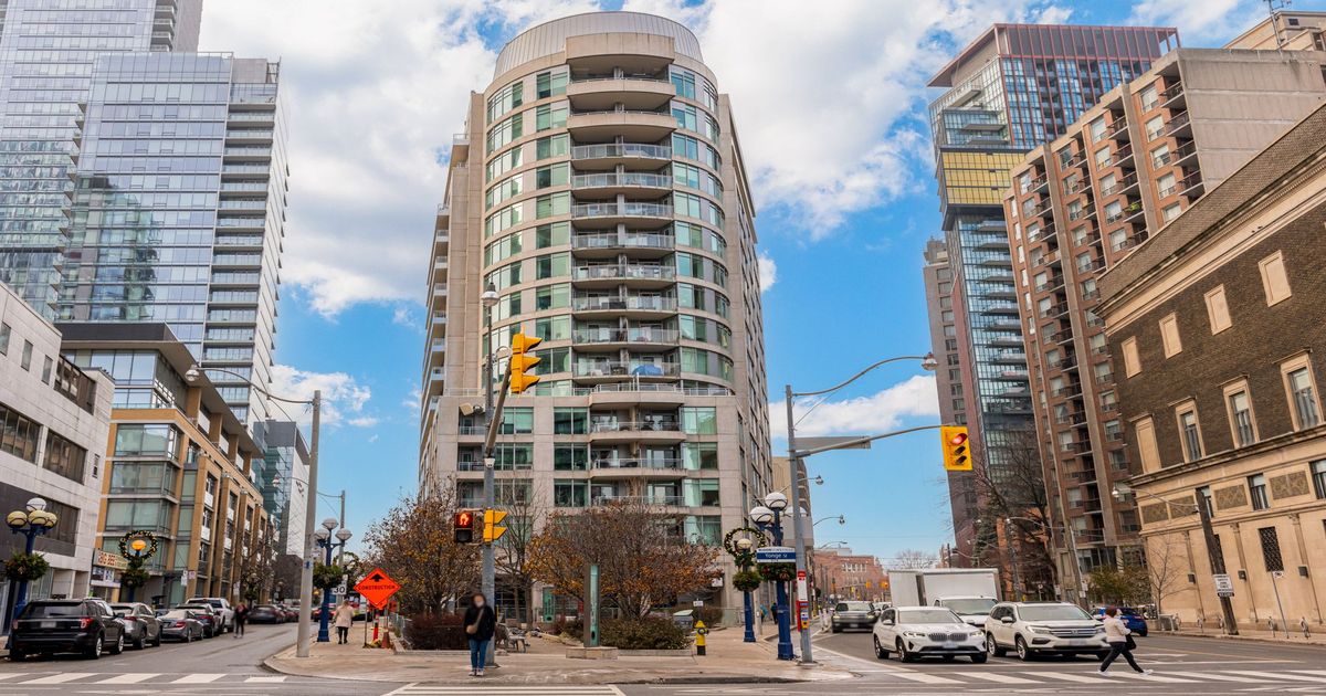 8 Scollard Street Toronto