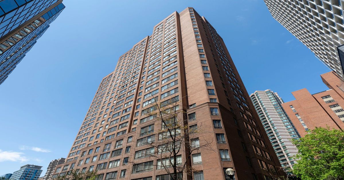 633 Bay Street Toronto