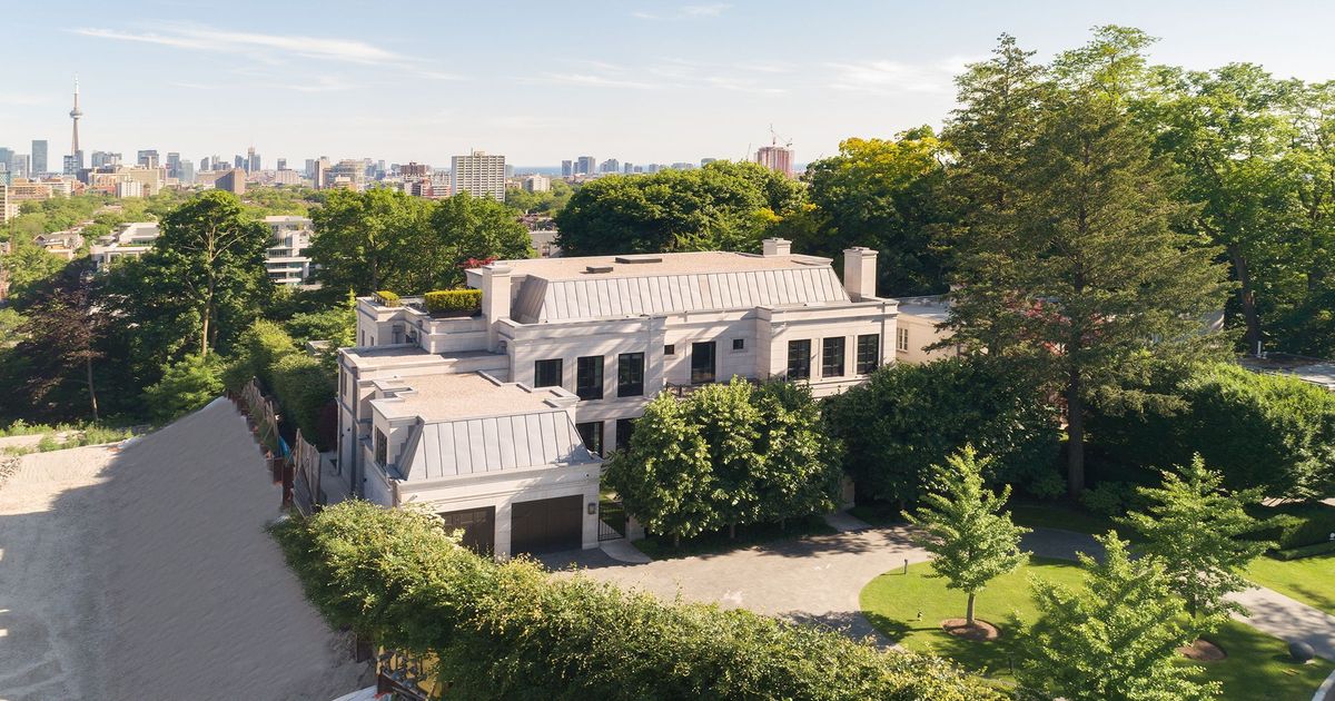17 Ardwold Gate Toronto