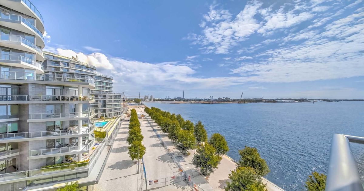 15 Merchants' Wharf N/A Toronto