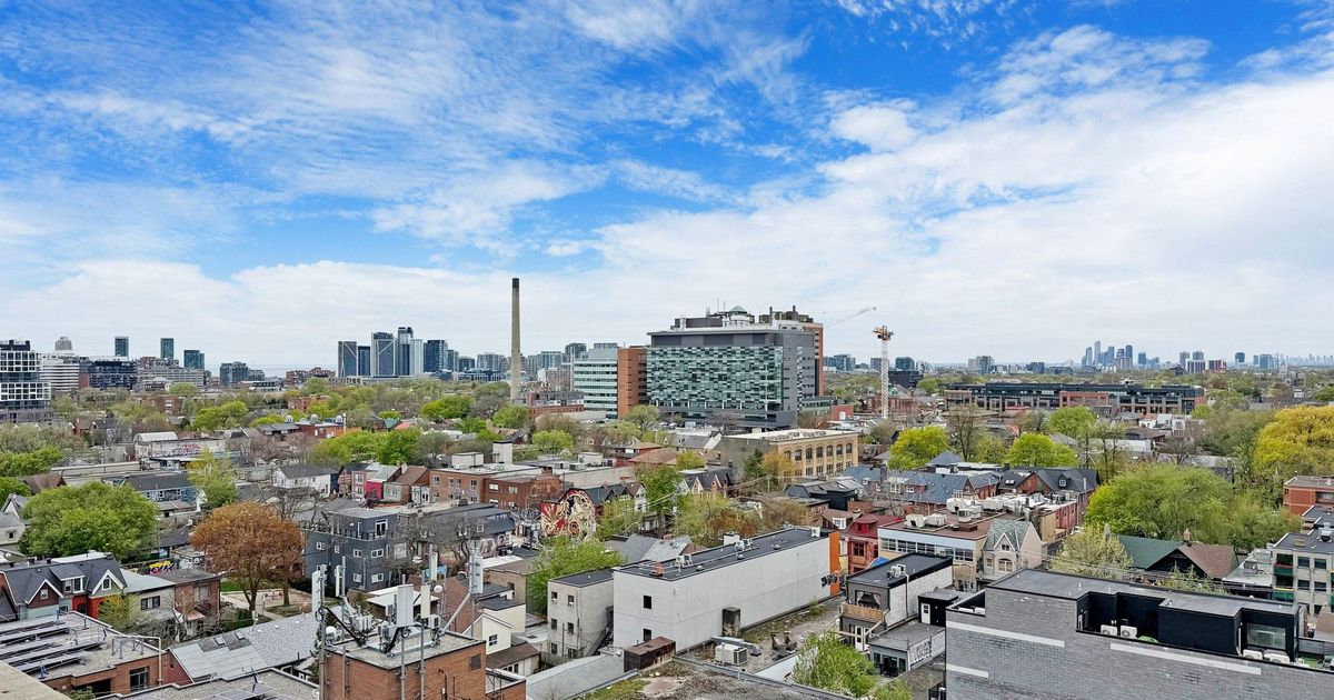 297 College Street Toronto