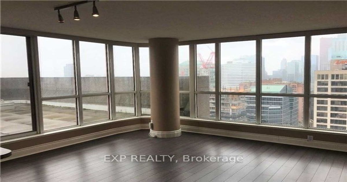 736 Bay Street Toronto