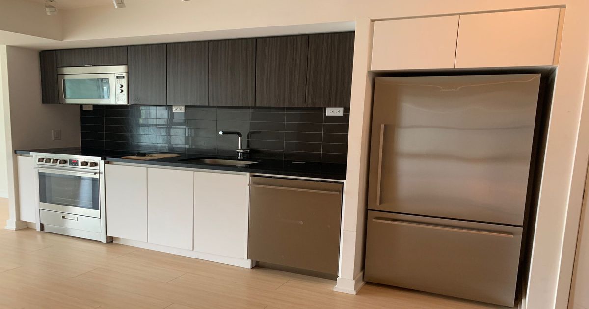 85 Queens Wharf Road Toronto