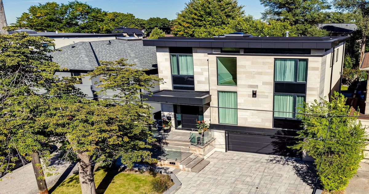 86 Mcgillivray Avenue Toronto