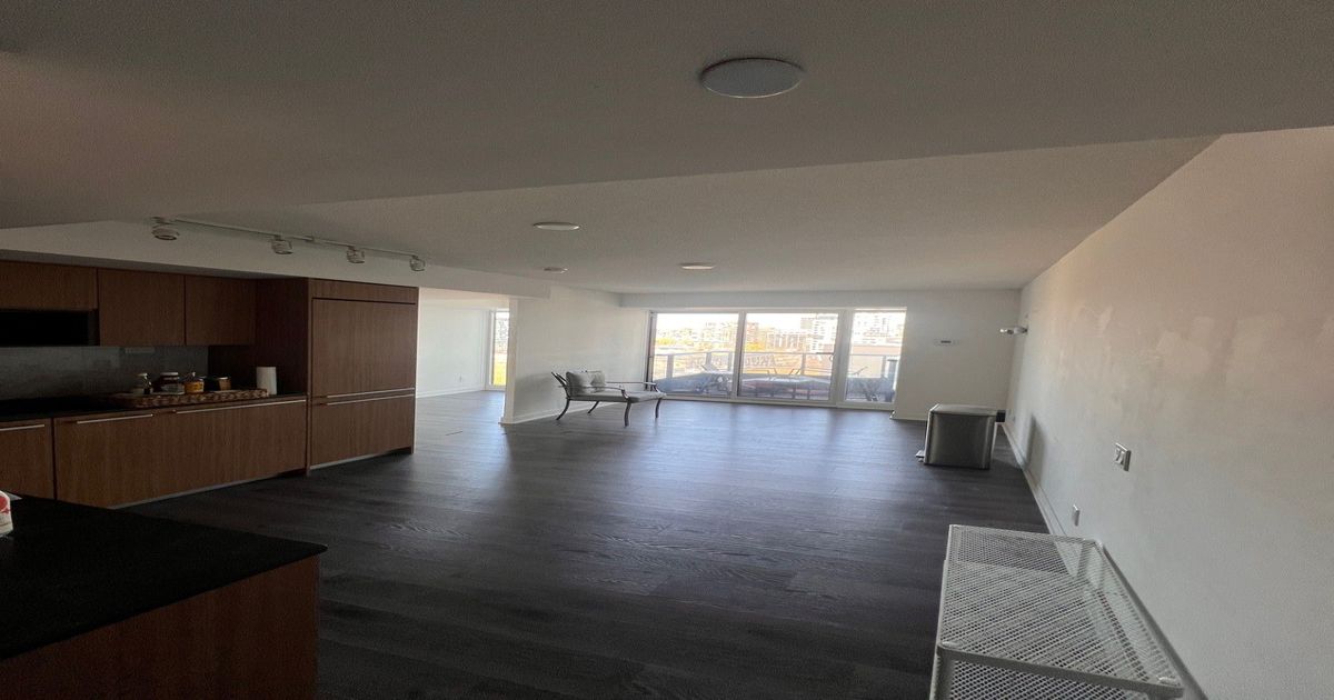 70 Queens Wharf Road Toronto