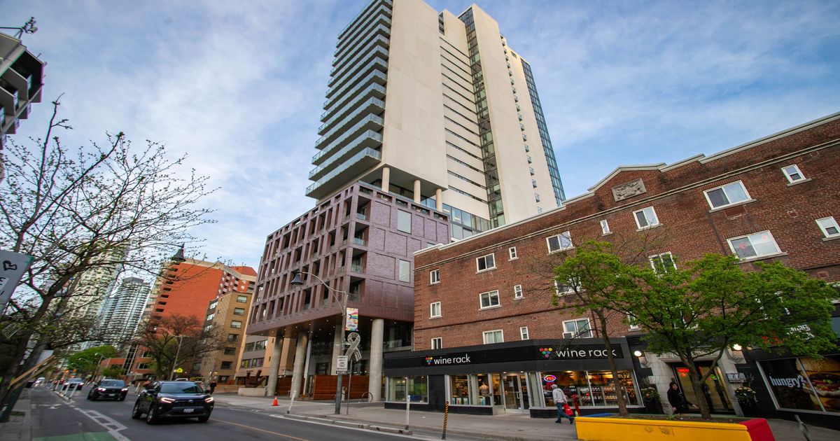 81 Wellesley Street E Toronto