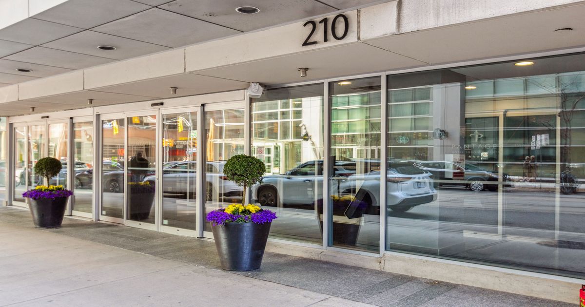 210 Victoria Street Toronto