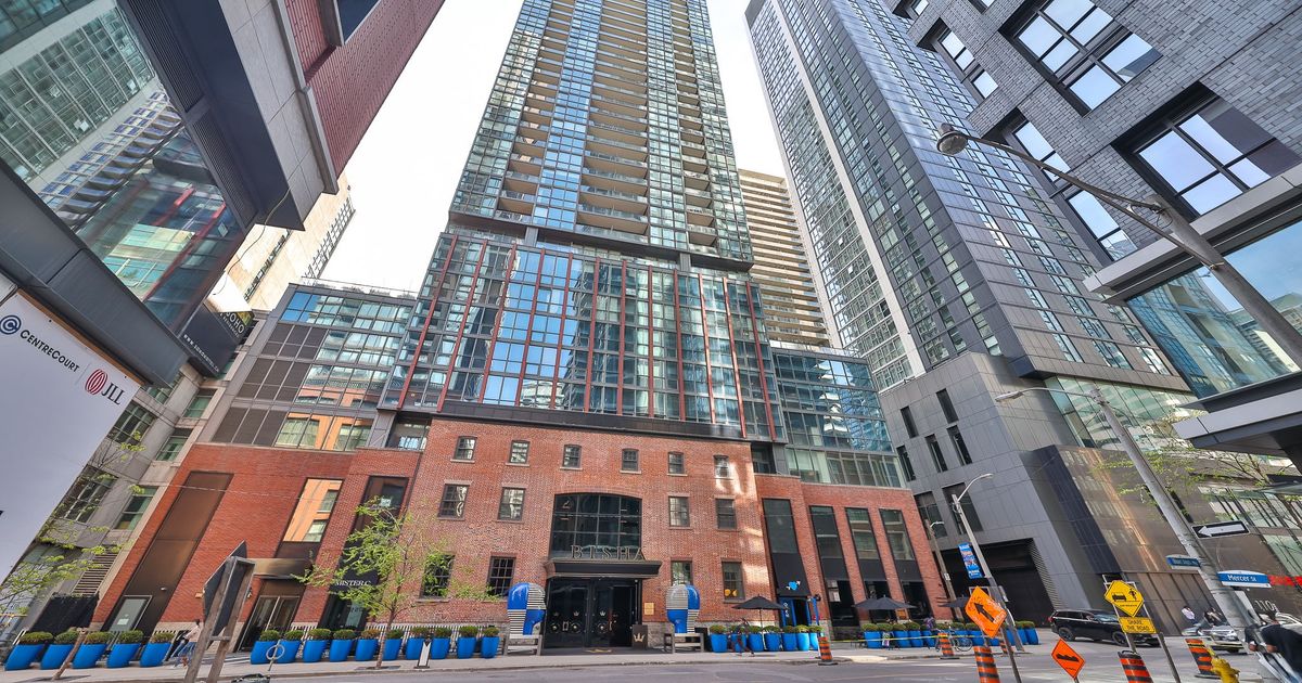 88 Blue Jays Way Toronto