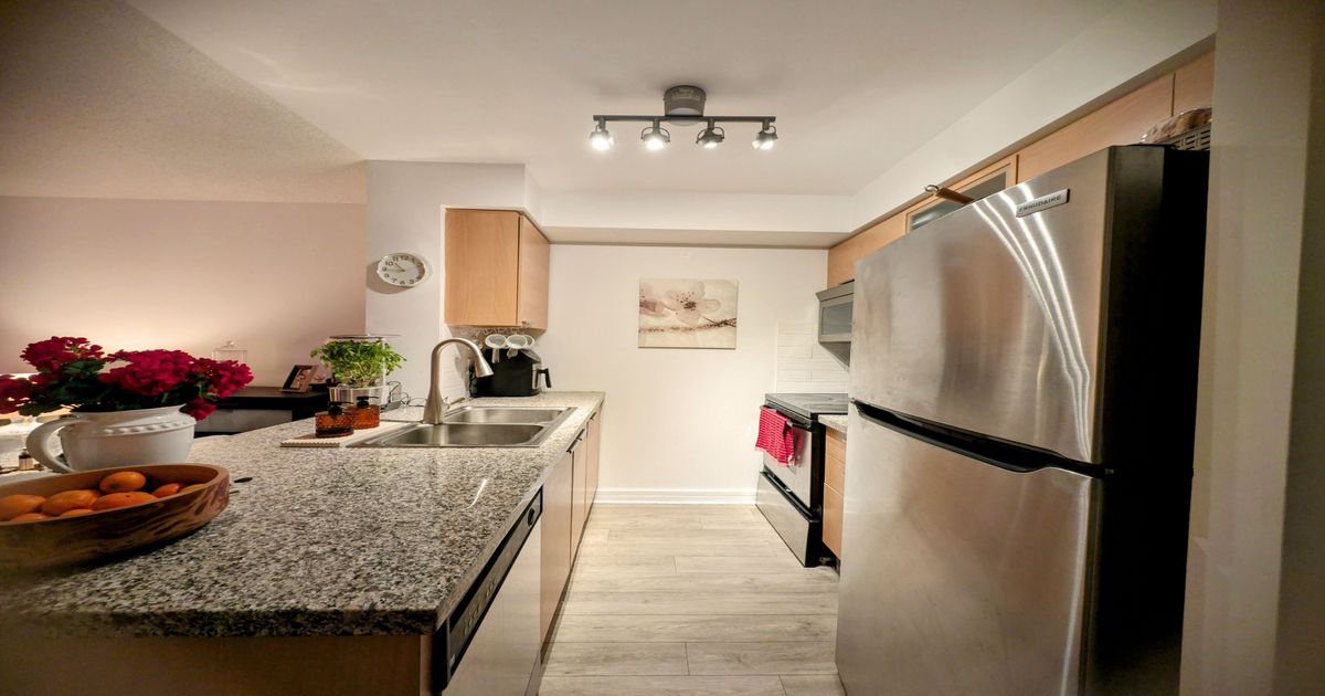18 Harrison Garden Boulevard Toronto
