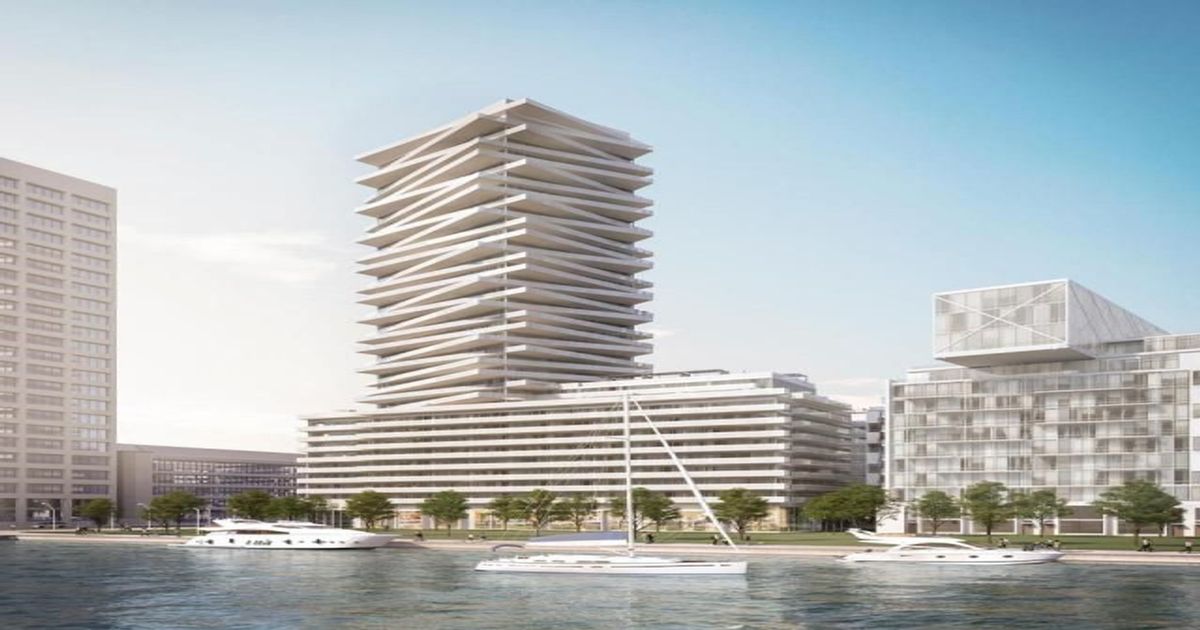 15 Queens Quay E Toronto