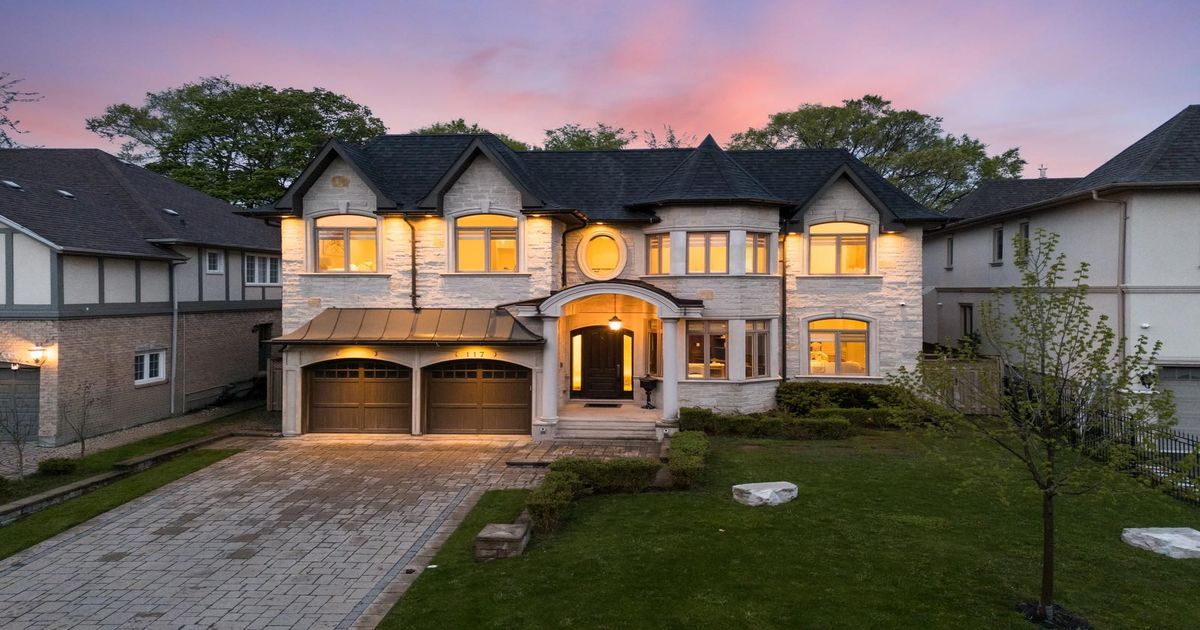 117 Upper Canada Drive Toronto