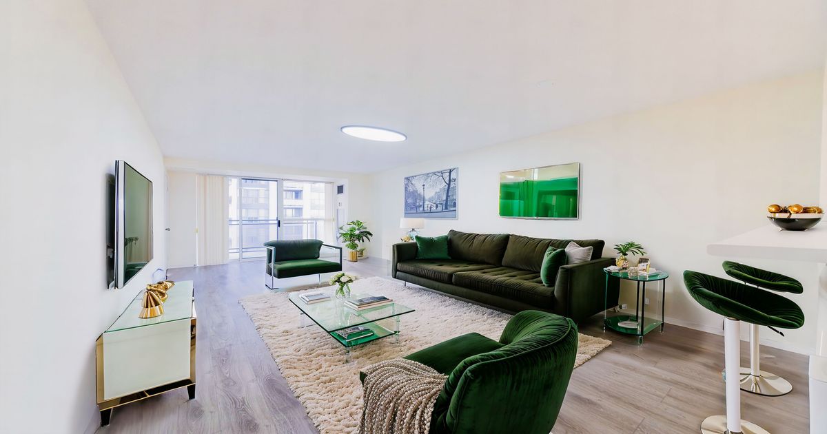 28 Hollywood Avenue Toronto