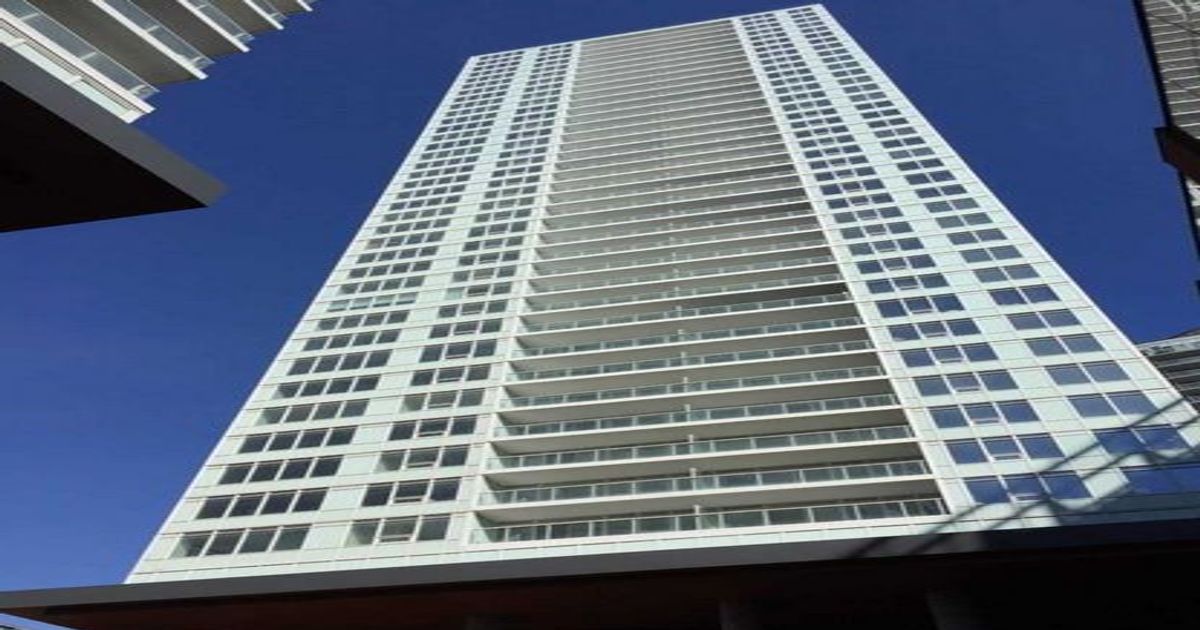 17 Bathurst Street Toronto