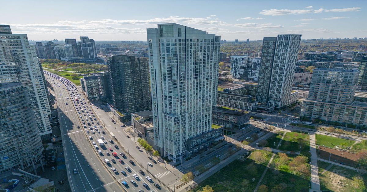 75 Queens Wharf Road Toronto