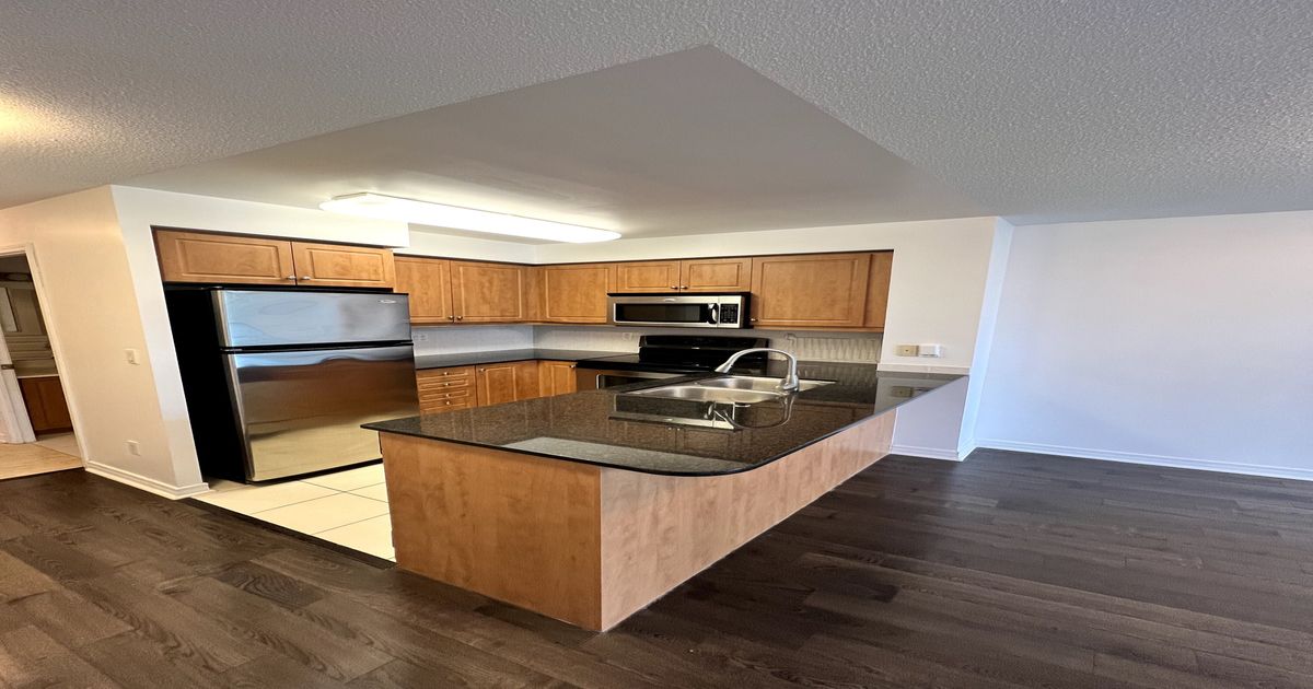 509 Beecroft Road Toronto