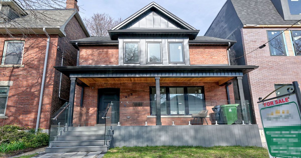 253 Albany Avenue Toronto